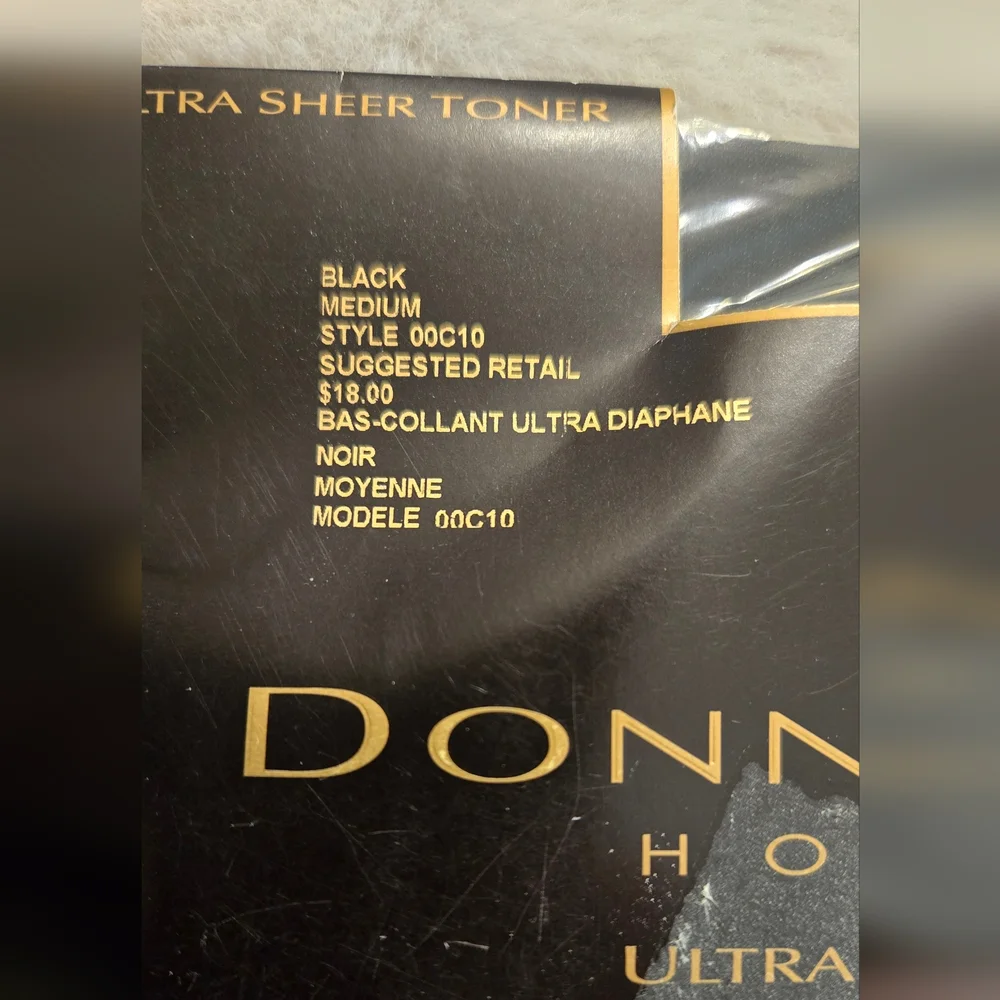 Donna Karan Ultra Sheer Toner Hosiery Black Medium 00C10 New